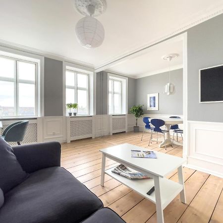 Stylish Classic Danish Design Apartment كوبنهاجن المظهر الخارجي الصورة