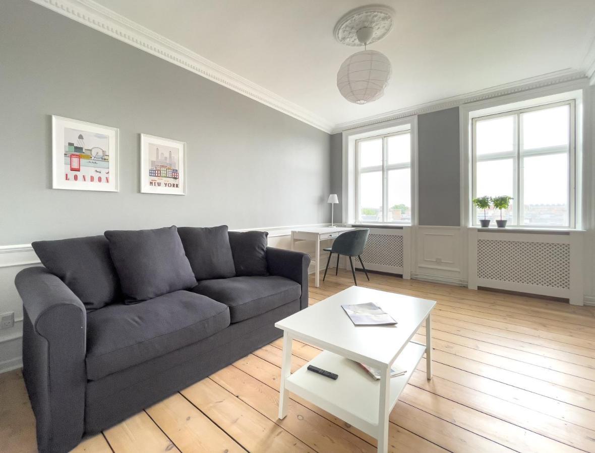 Stylish Classic Danish Design Apartment كوبنهاجن المظهر الخارجي الصورة