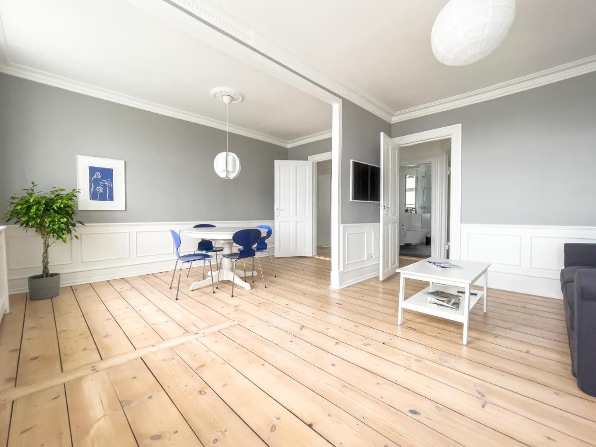 Stylish Classic Danish Design Apartment كوبنهاجن المظهر الخارجي الصورة