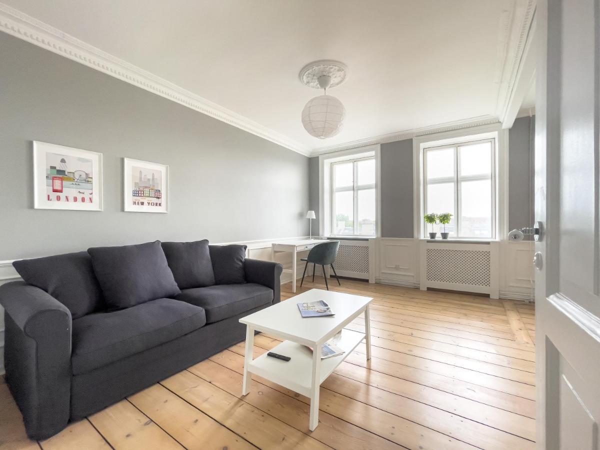 Stylish Classic Danish Design Apartment كوبنهاجن المظهر الخارجي الصورة